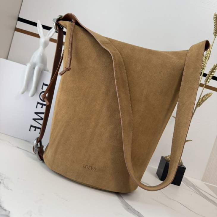Picture of Loewe Handbags _SKUfw239915139fw